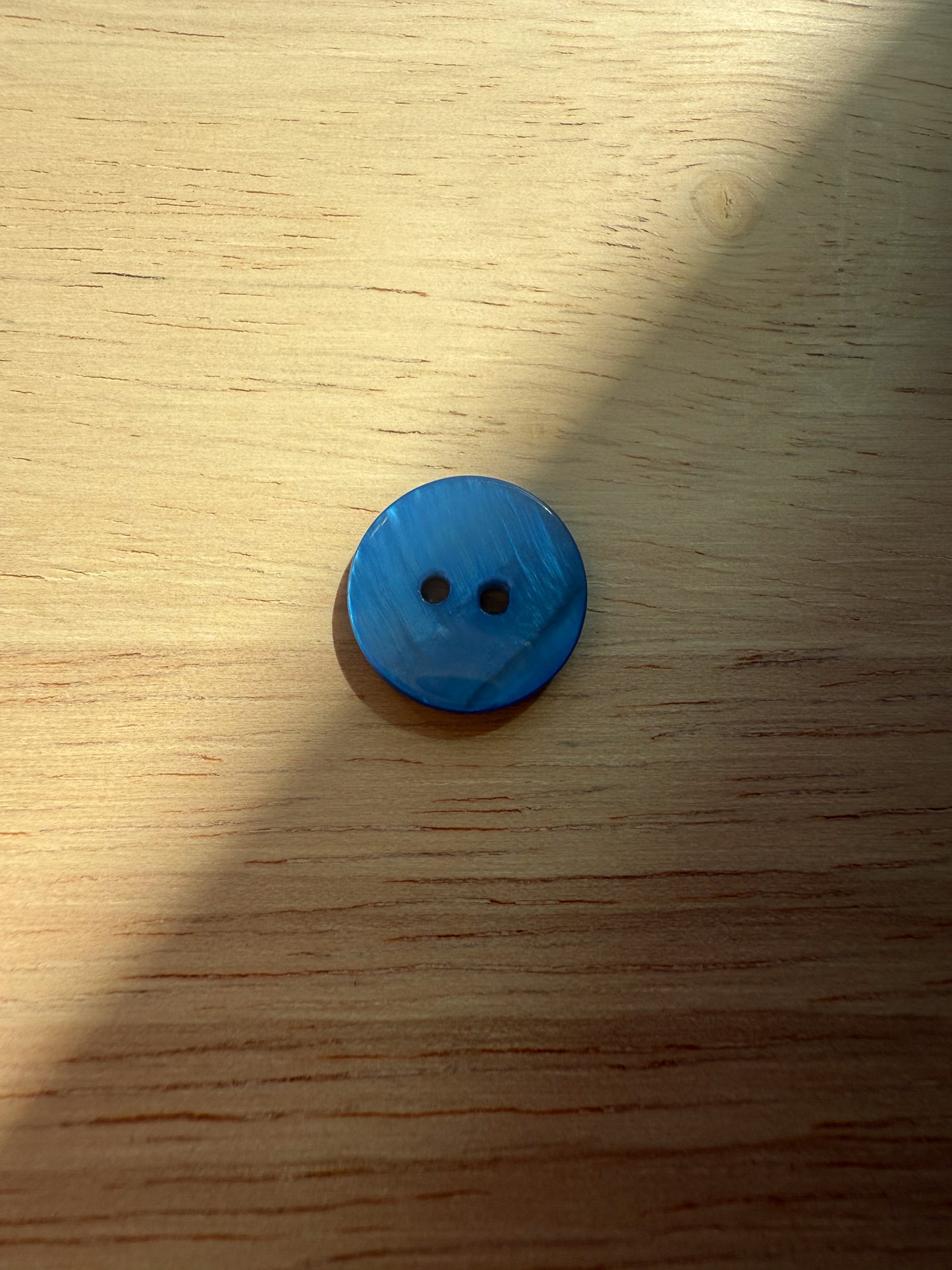 Cerulean Shell Buttons - 0.6" (sold by the button)