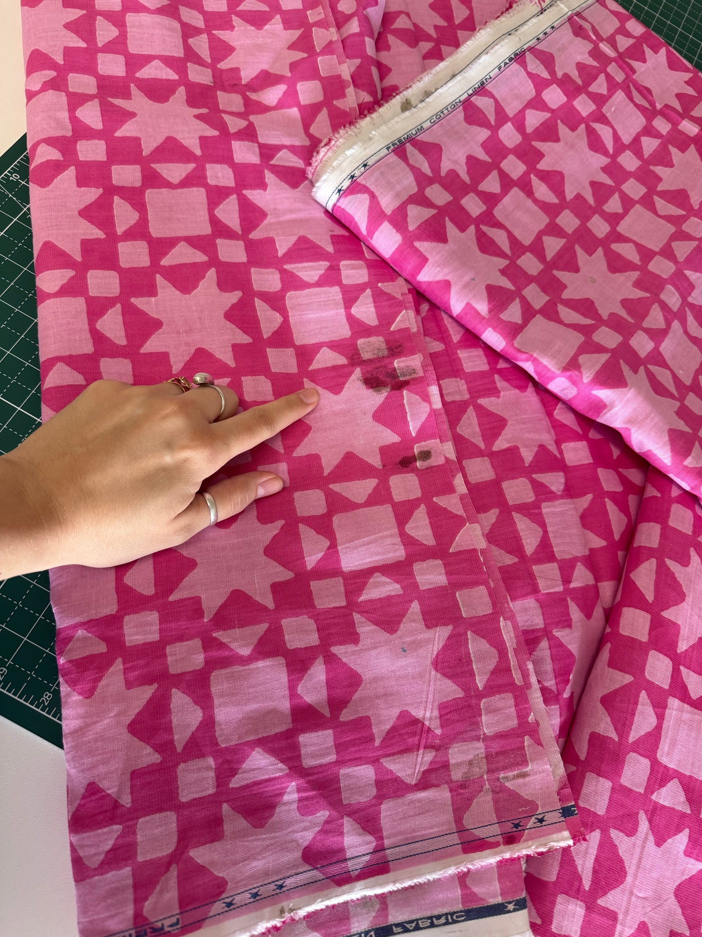 B-grade - North Star in Hot Pink - Indian Mud Resist Print on Linen Cotton