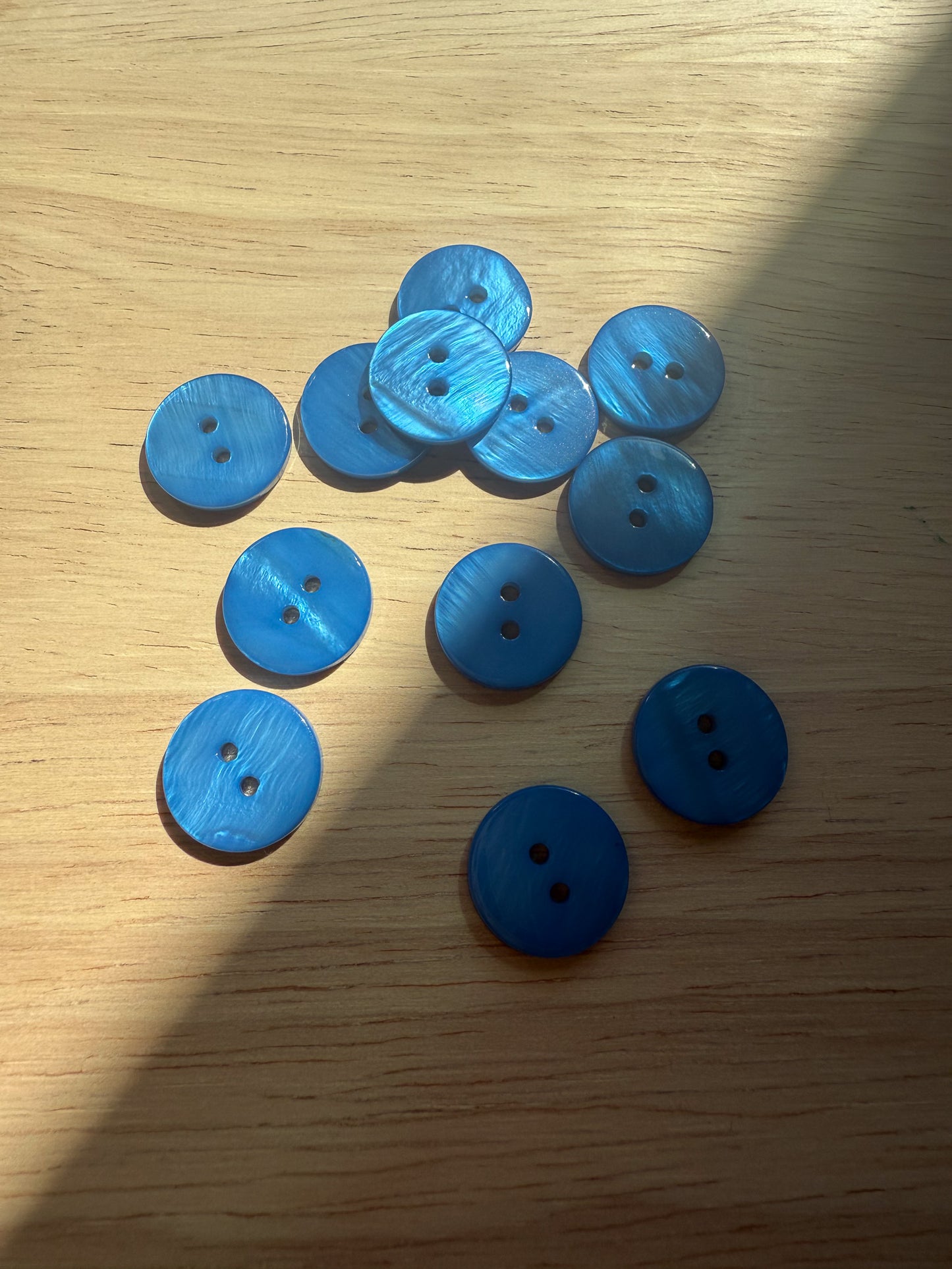 Cerulean Shell Buttons - 0.6" (sold by the button)
