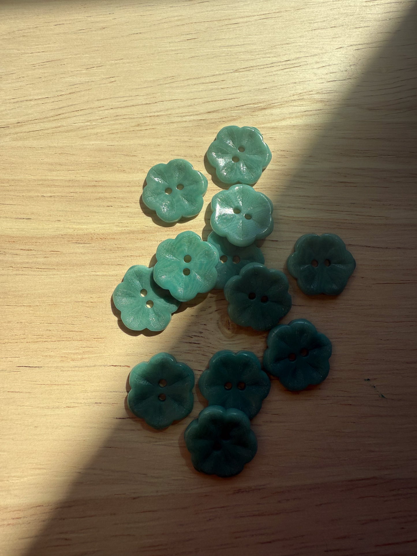 Flower Corozo Shirting Buttons - 0.6" (sold by the button)