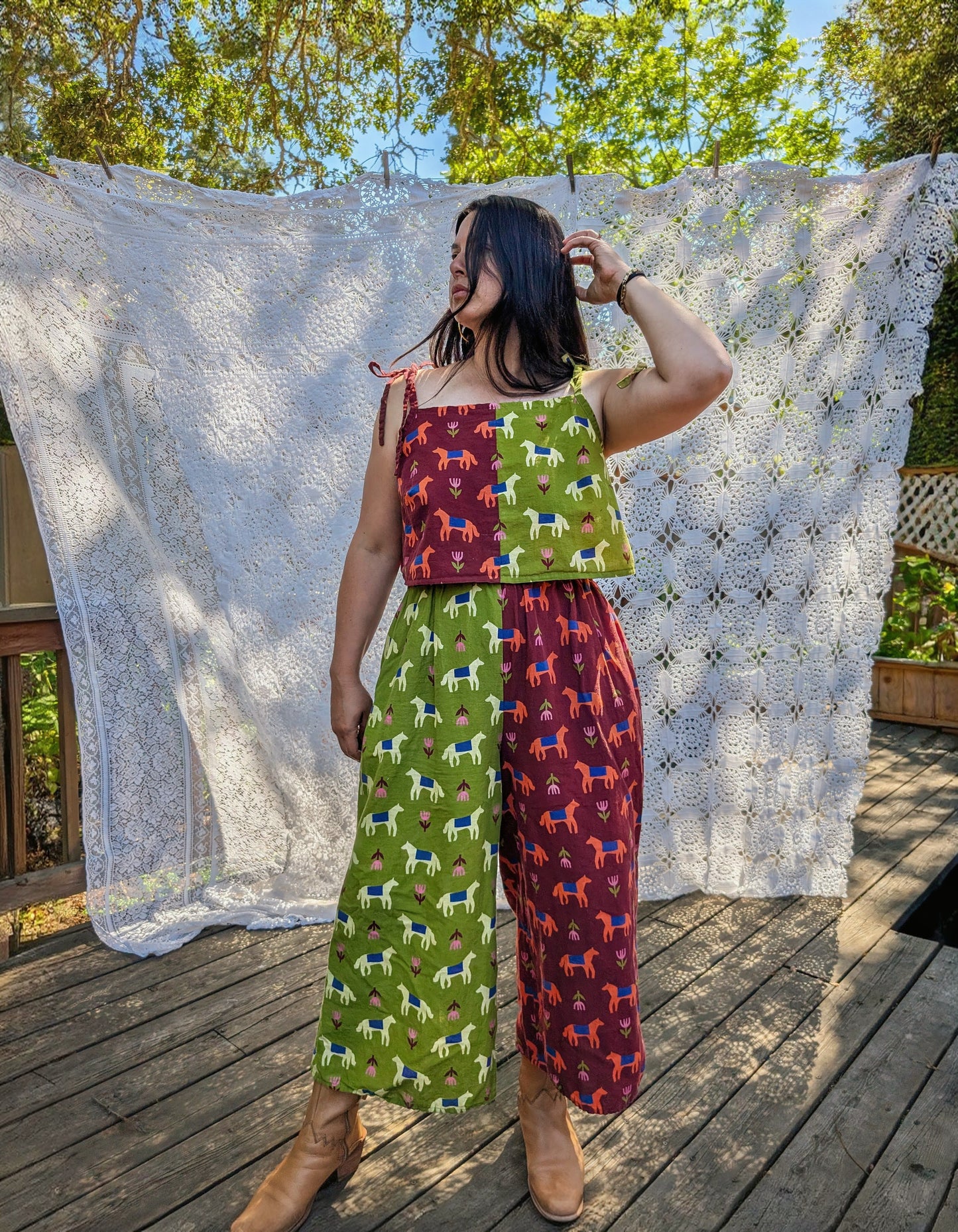 Horses in Chartreuse by En Marte - Linen Cotton